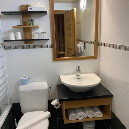 Hotel Hameau Des Prodains -