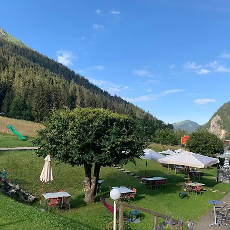 Les Prodains Hotel