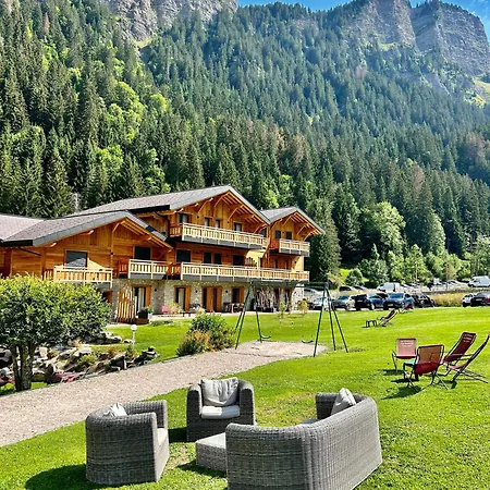 Hotel Hameau Des Prodains -