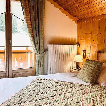 Hotel Hameau Des Prodains -