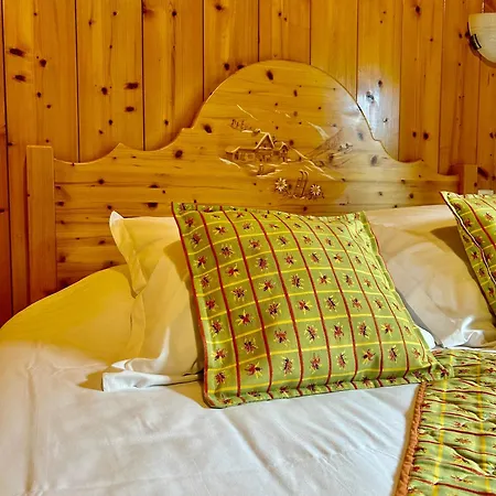 Hameau Des Prodains - Hotel