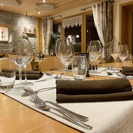 Hameau Des Prodains - מלון מורזין