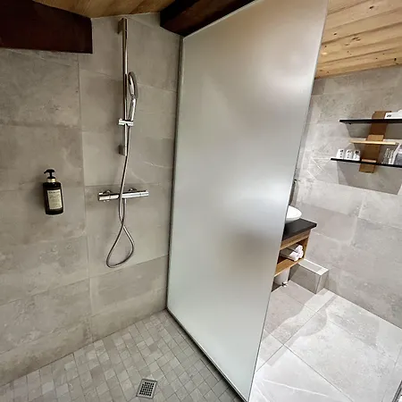 Hotel Hameau Des Prodains - 3*