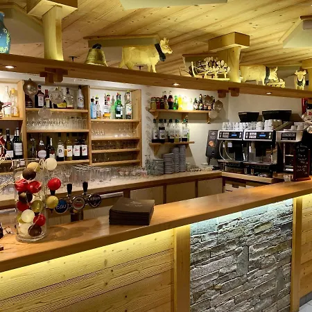 Hotel Hameau Des Prodains - 3*